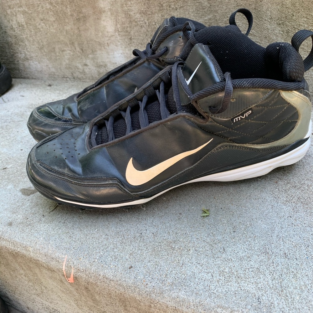 Men’s Nike Spikes